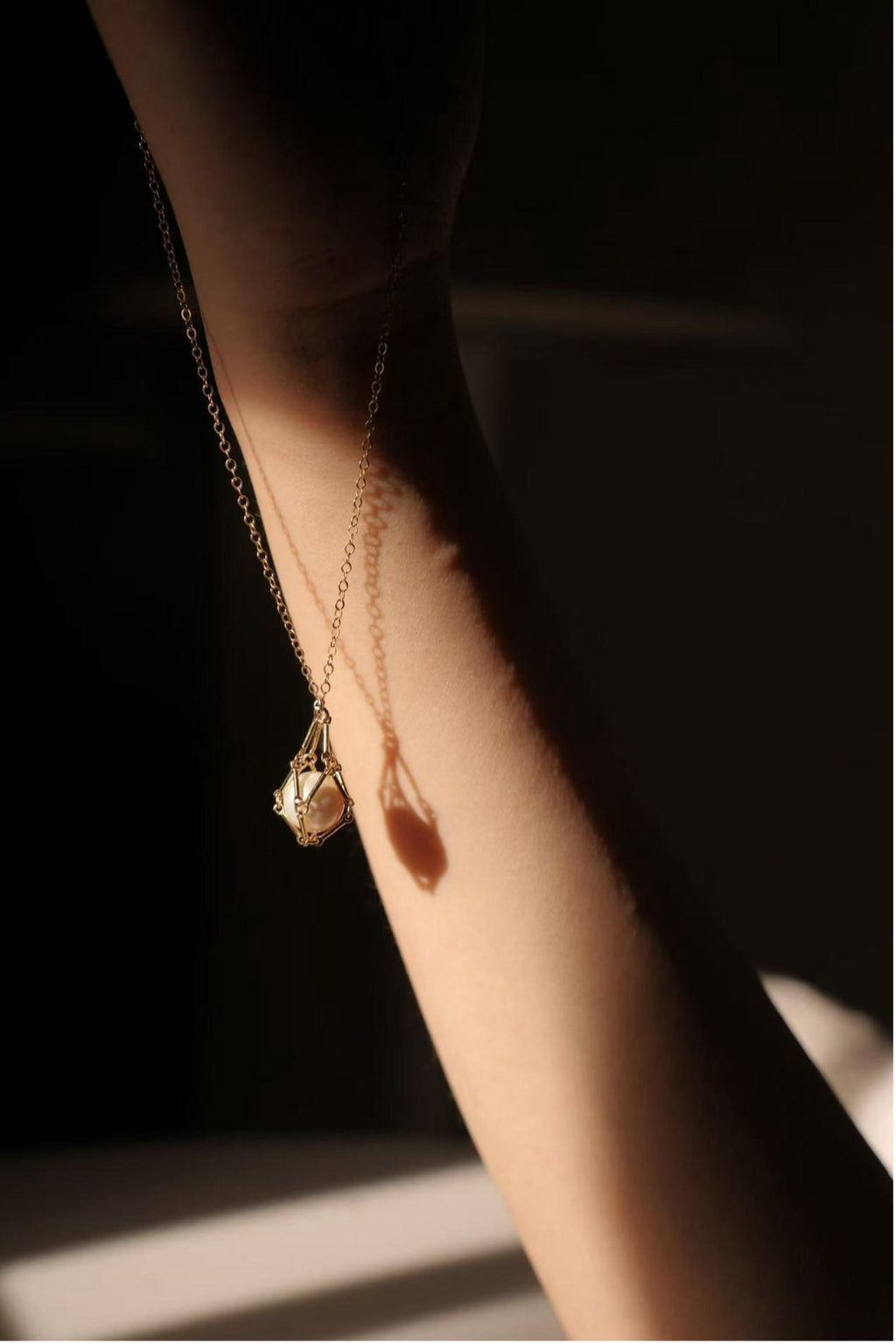 Eternal Pearl Mesh Pendant