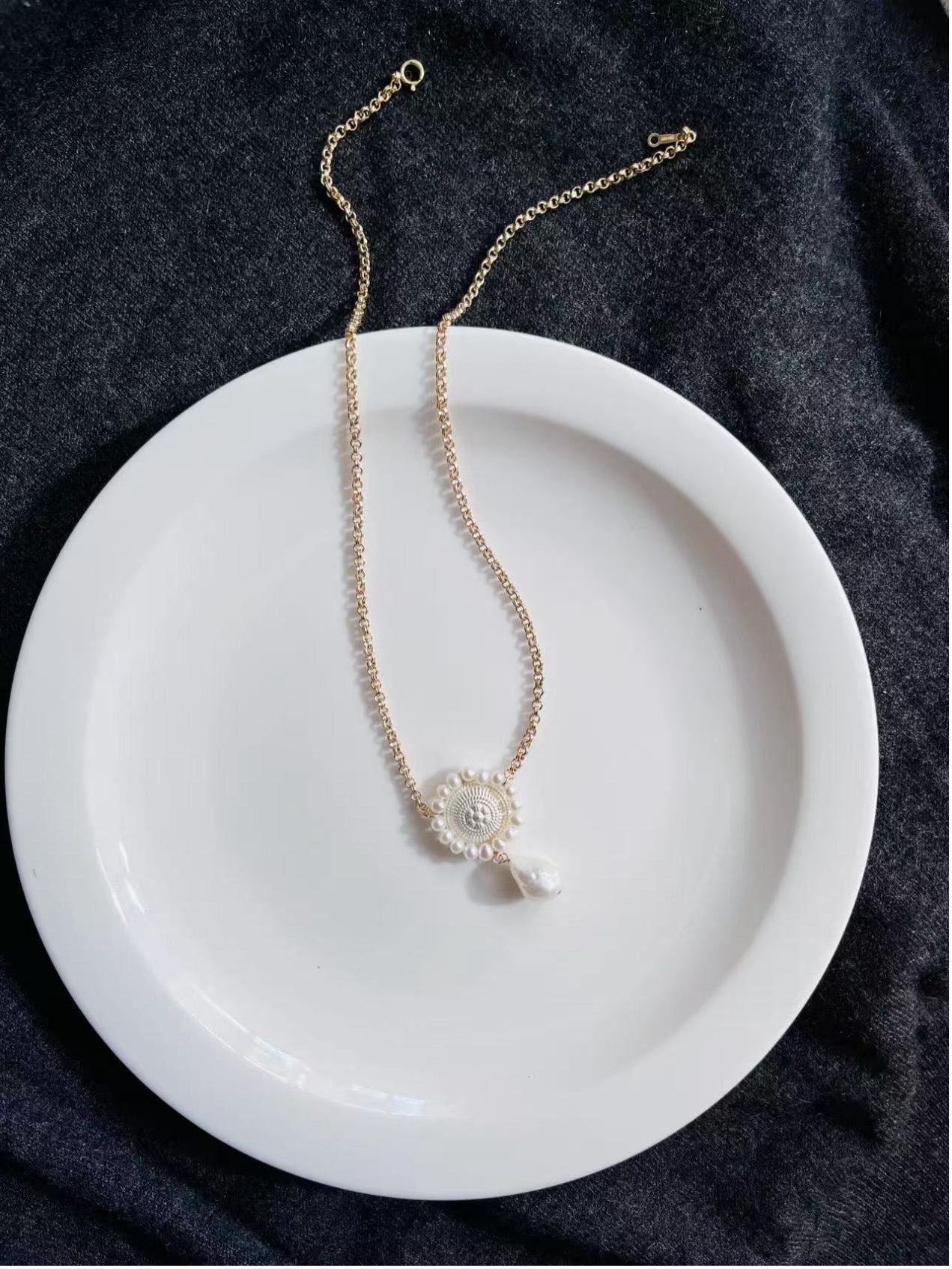 Helianthus Double-Layer Pearl Necklace